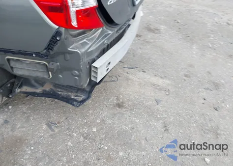 2014 Toyota Camry Le z USA, uszkodzony, nr VIN 4T4BF1FK7ER435735